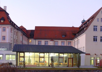 Школа Schloss Schule Kirchberg