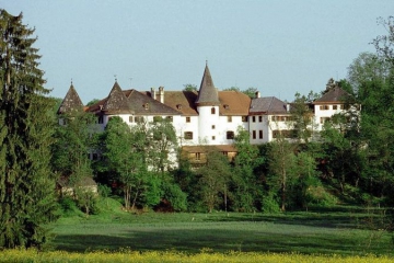 Школа Max-Rill- Gymnasium Schloss Reichersbeuern