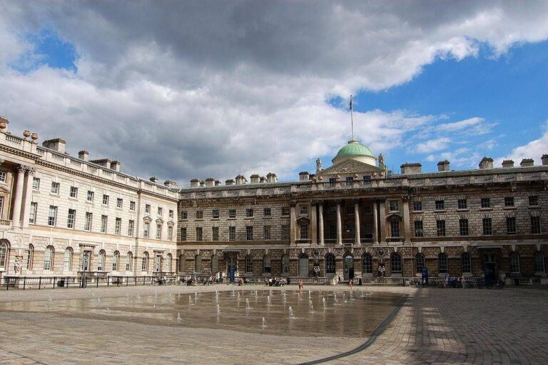 King’s College London